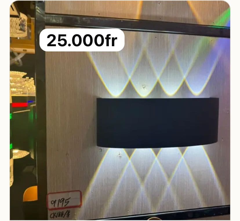 Applique murale LED noire à double faisceau lumineux